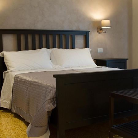 B&B I Propilei Di San Girolamo Rimini Eksteriør billede