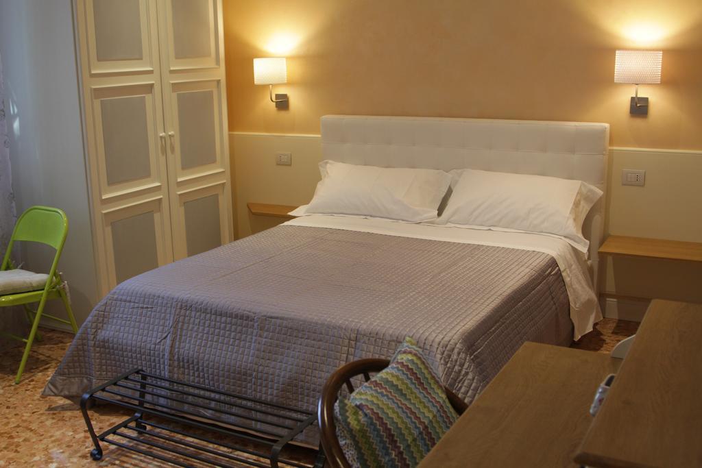 B&B I Propilei Di San Girolamo Rimini Eksteriør billede
